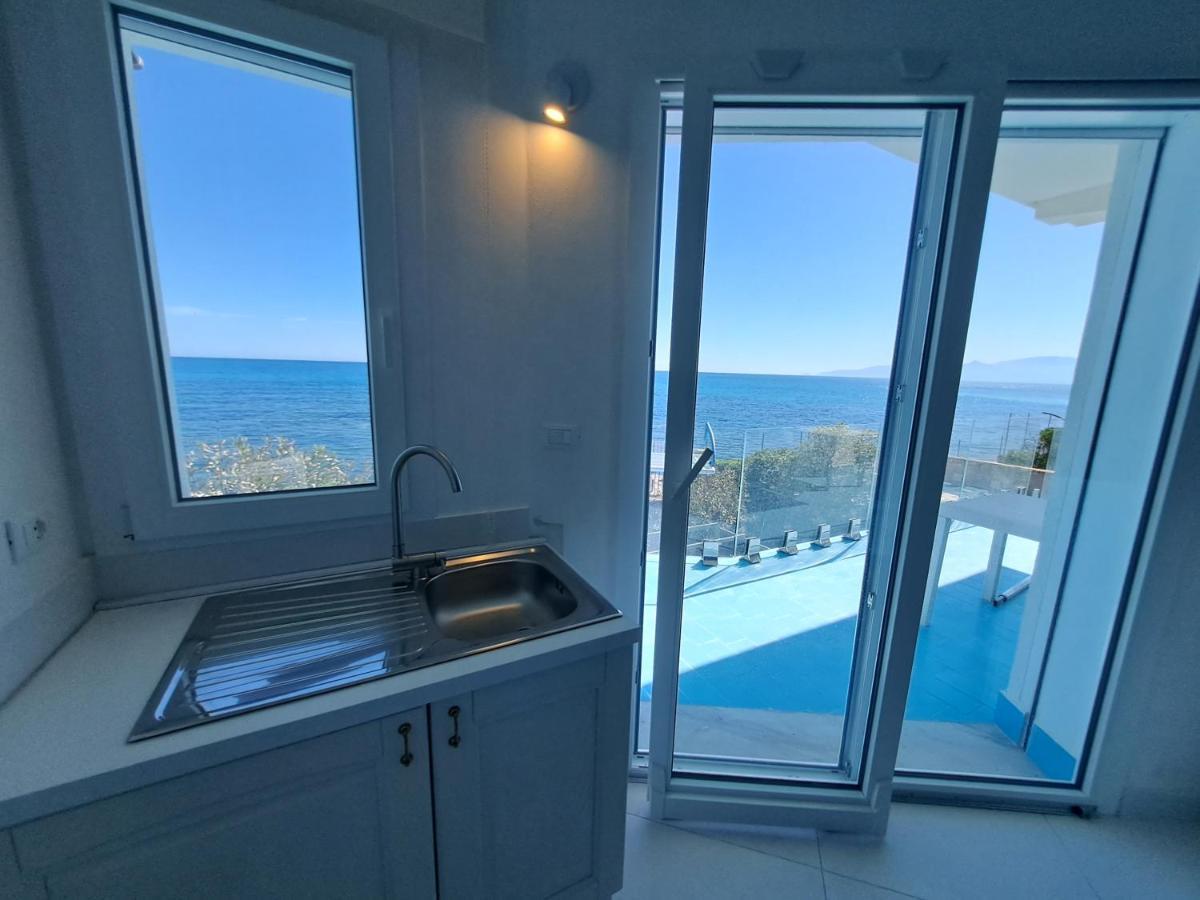 Blue Life, Sea-Luxury Rooms On The Beach Between Palermo And Cefalu' Casteldaccia Exterior photo