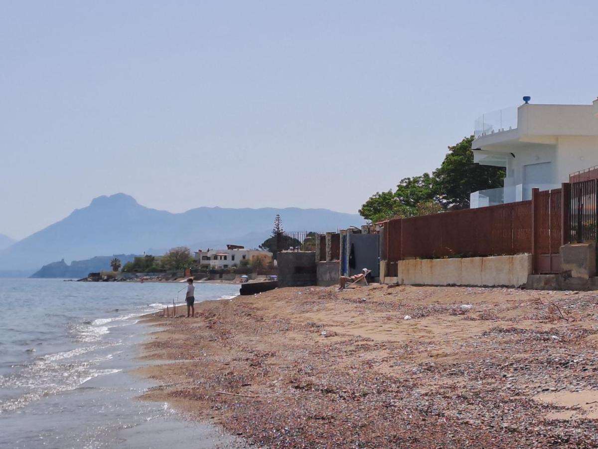 Blue Life, Sea-Luxury Rooms On The Beach Between Palermo And Cefalu' Casteldaccia Exterior photo