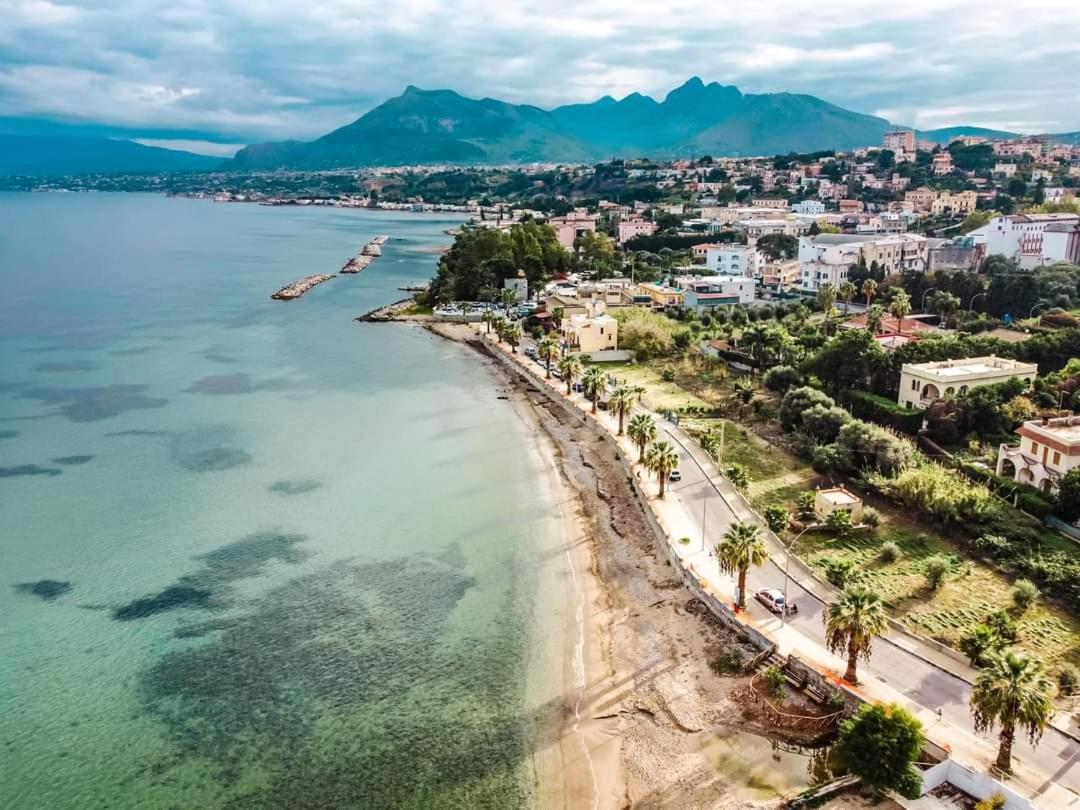 Blue Life, Sea-Luxury Rooms On The Beach Between Palermo And Cefalu' Casteldaccia Exterior photo