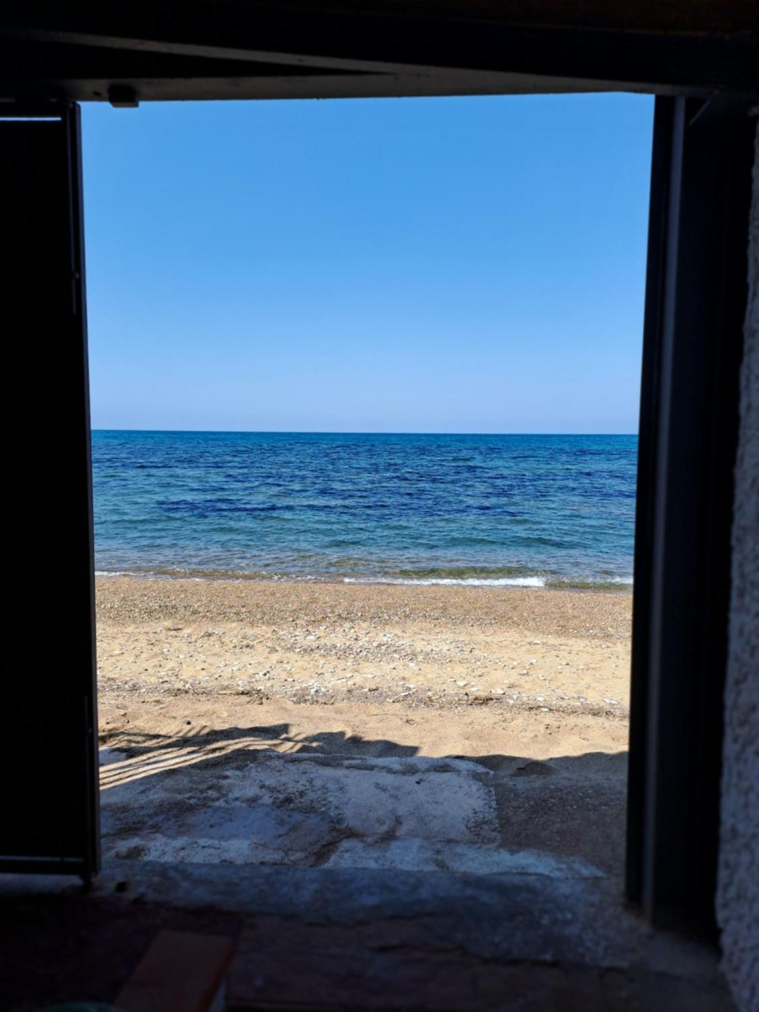 Blue Life, Sea-Luxury Rooms On The Beach Between Palermo And Cefalu' Casteldaccia Exterior photo